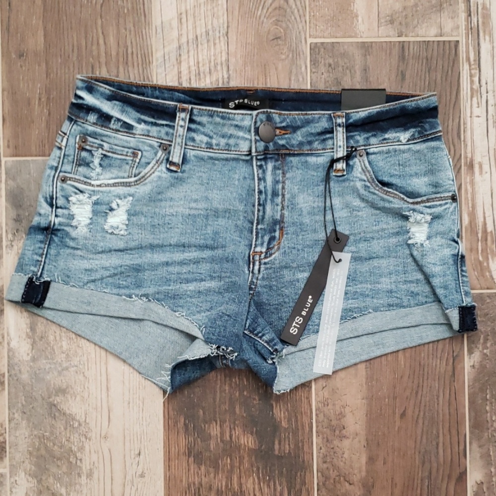 NWT STS Blue Raw Cuffed Hem Boyfriend Shorts 25